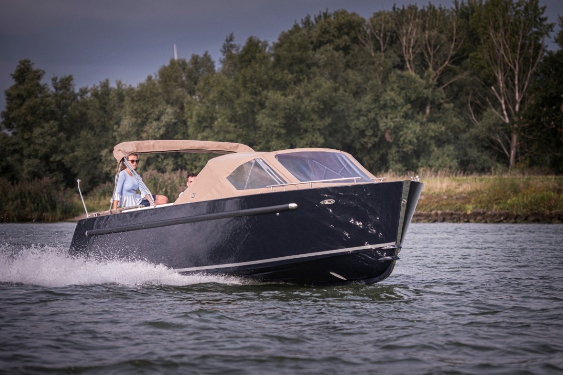Maxima 730
