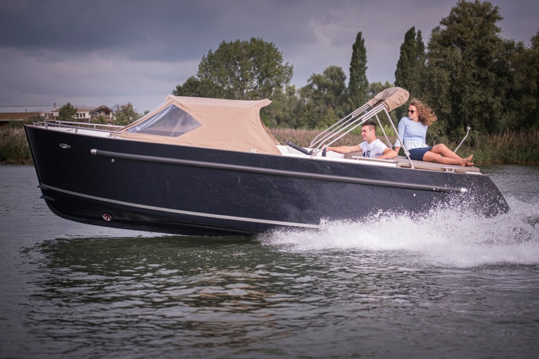 Maxima 730