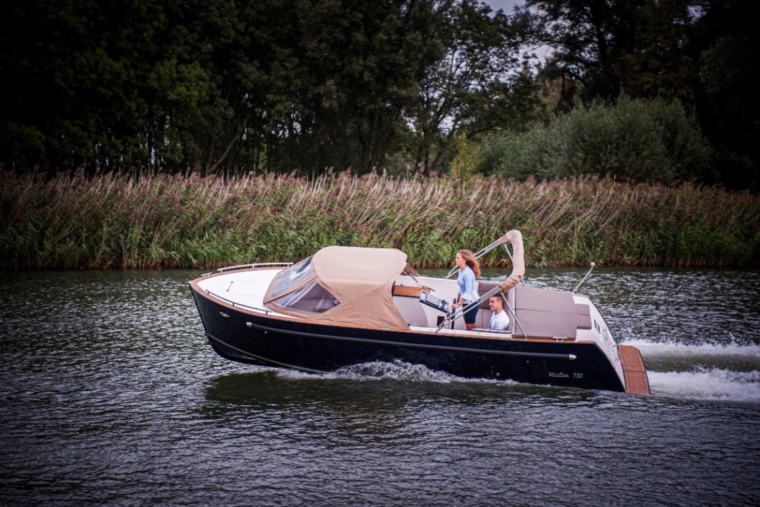 Maxima 730