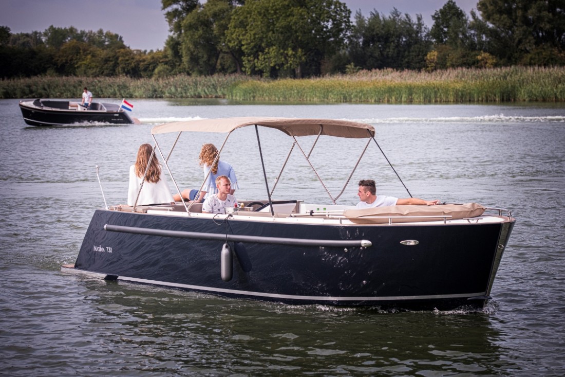 Maxima 730
