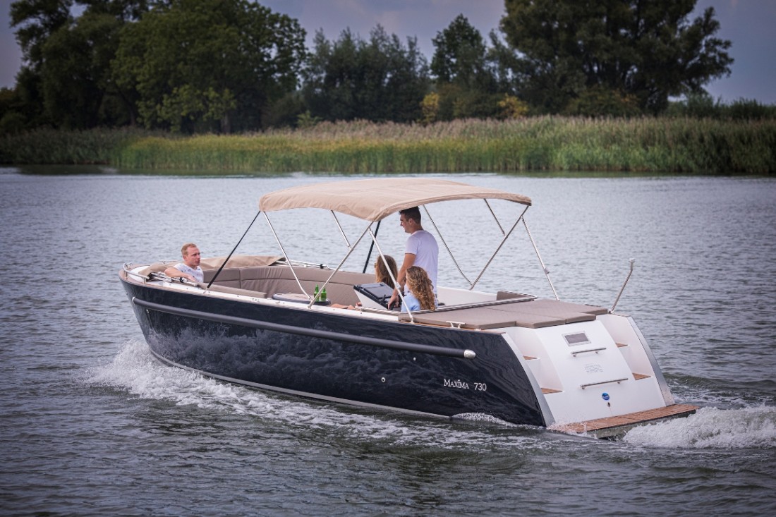 Maxima 730