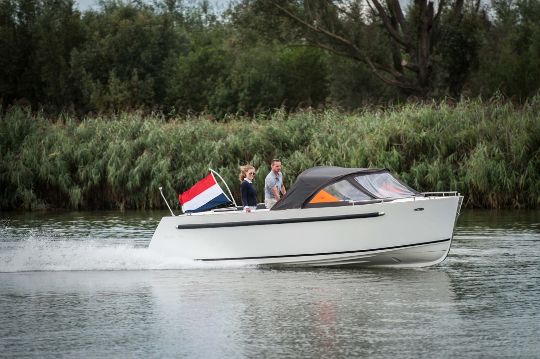 Maxima 730