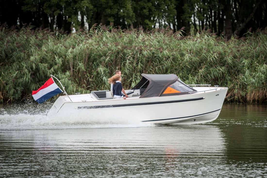 Maxima 730
