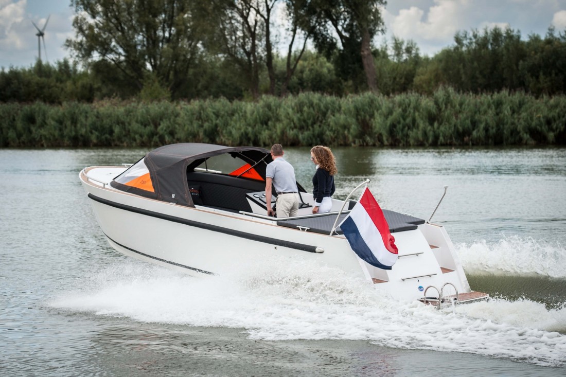 Maxima 730