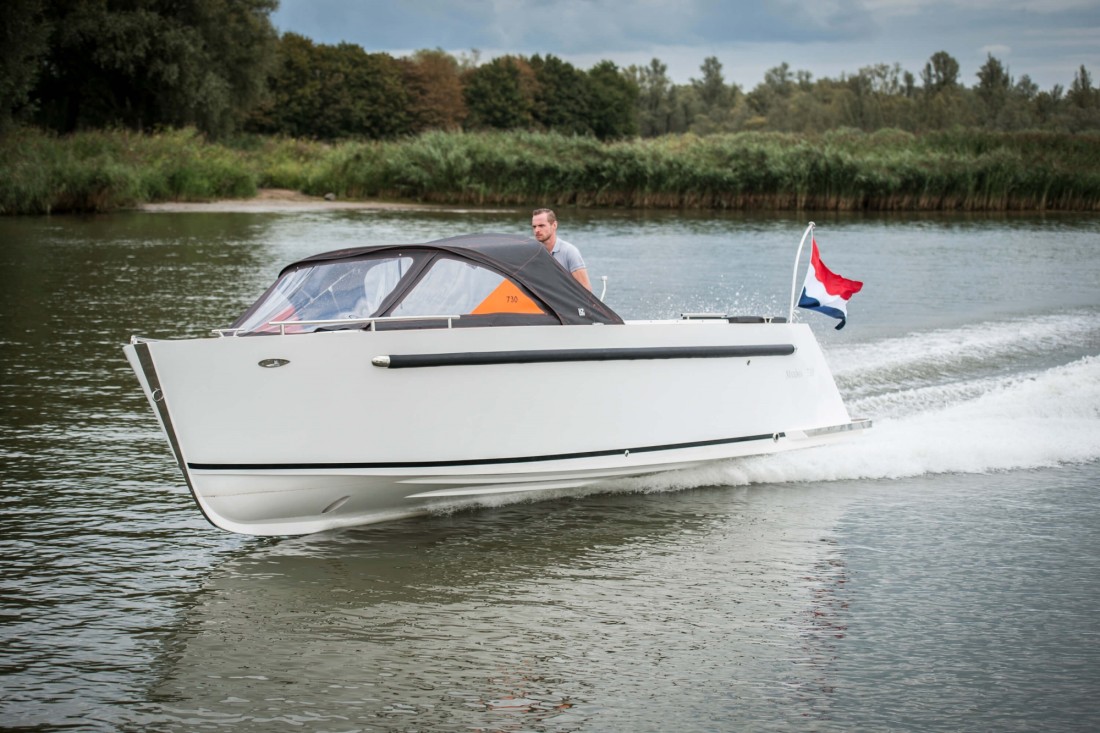 Maxima 730