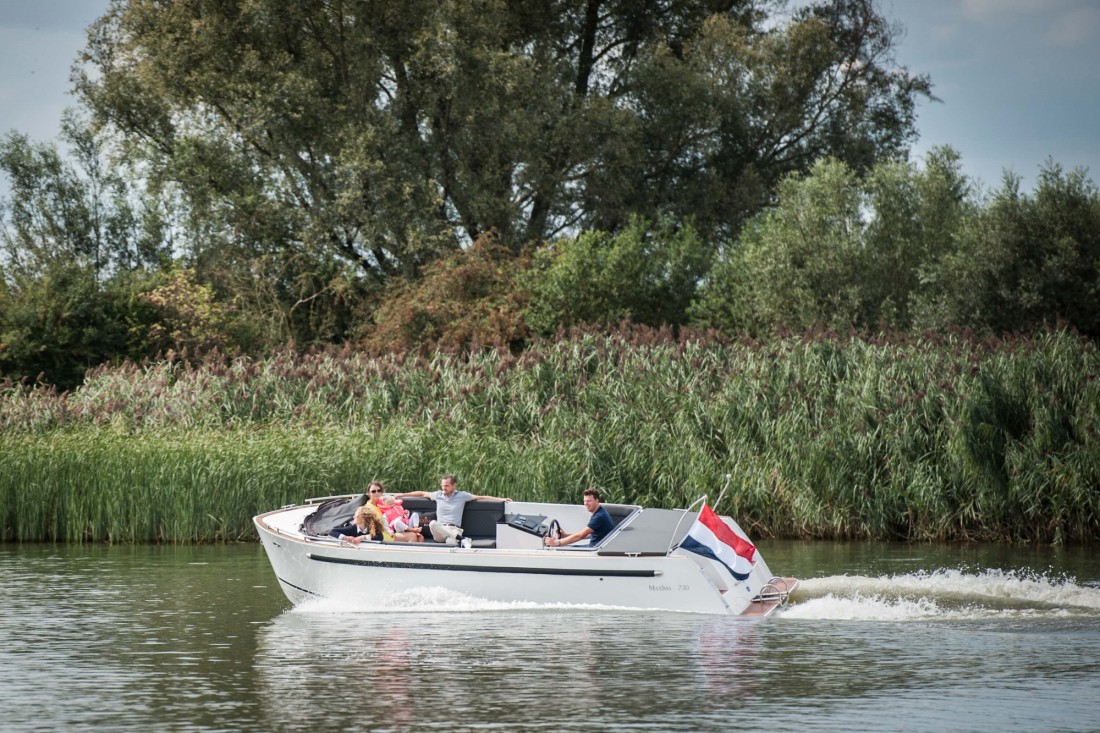 Maxima 730