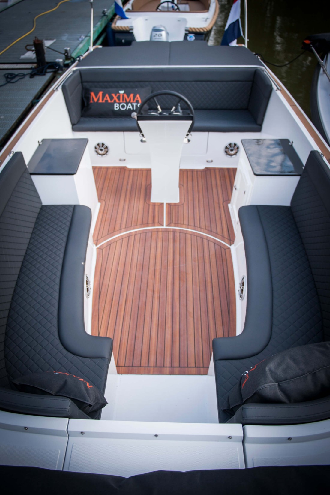 Maxima 730