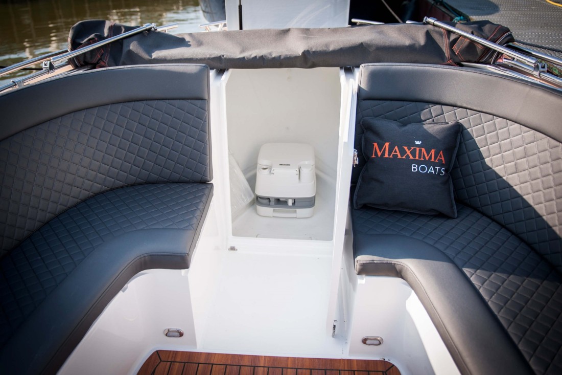 Maxima 730