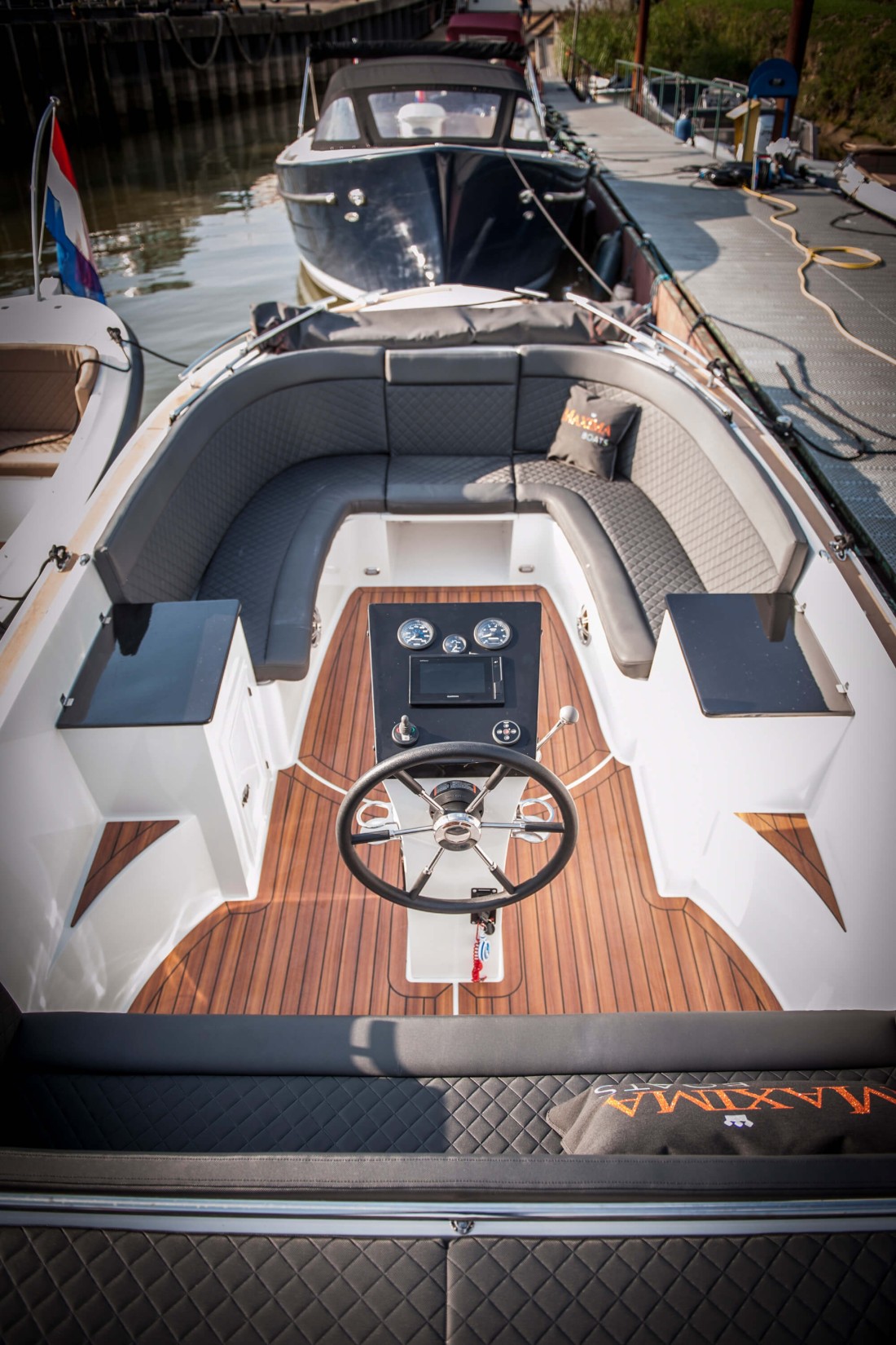 Maxima 730