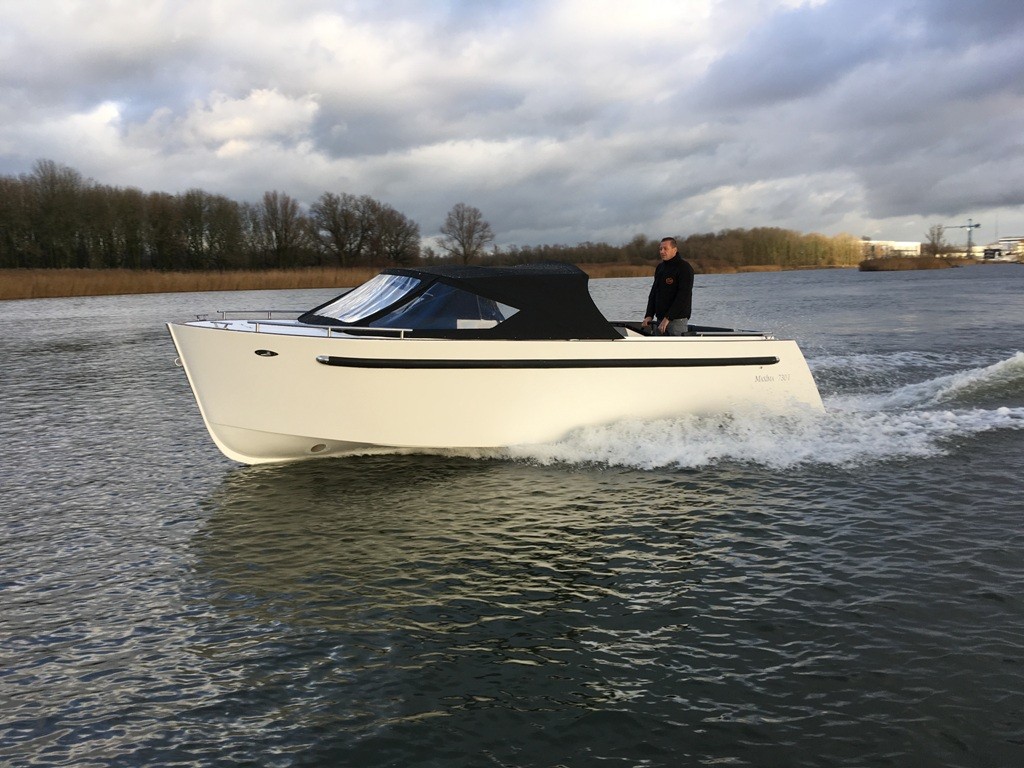 Maxima 730I
