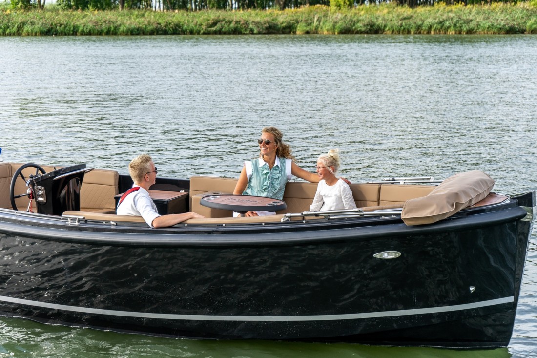 Maxima 650 Flying Lounge