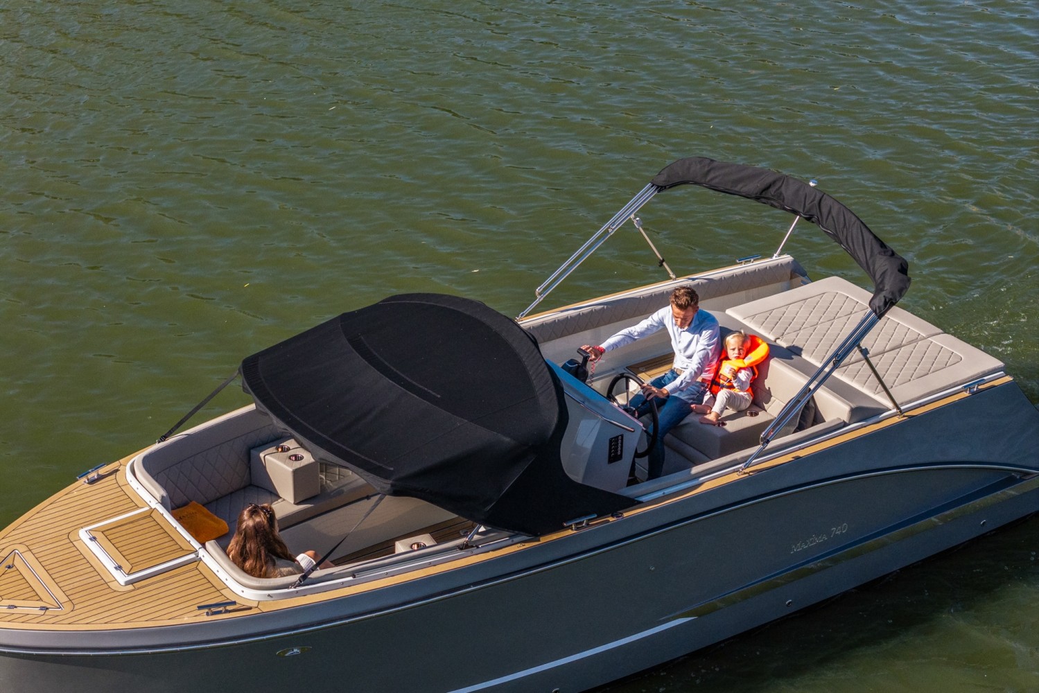 Maxima 740