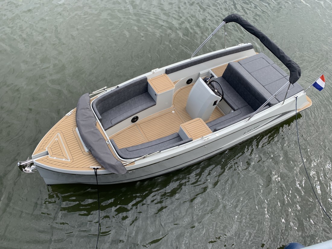 Maxima 740
