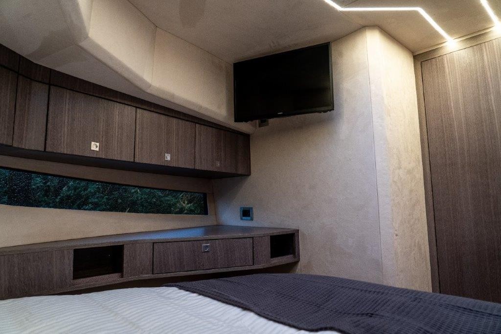 Maxima 37 cabin