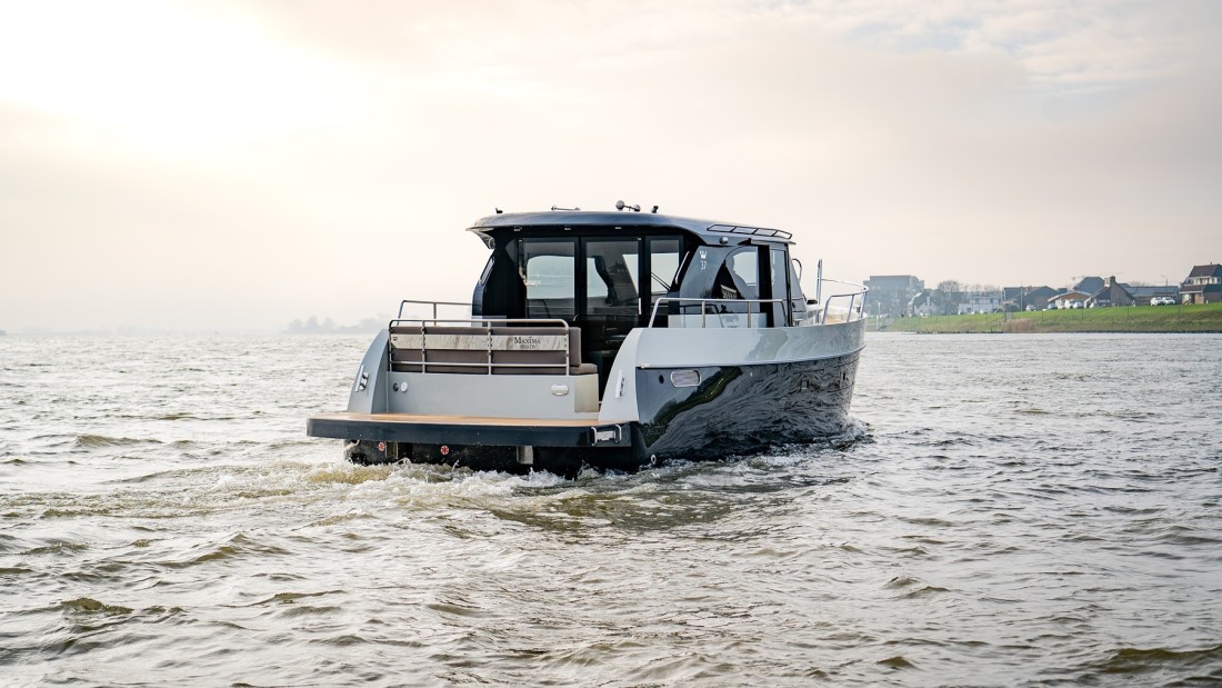 Maxima 37 cabin
