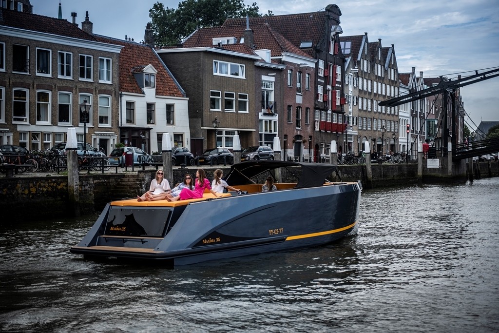 Maxima 35