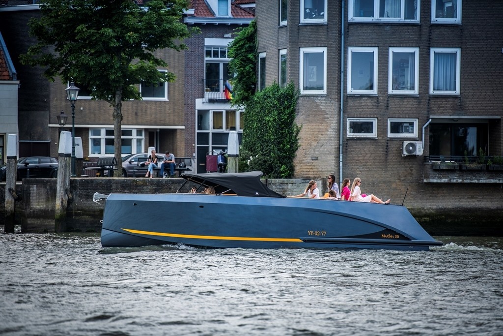 Maxima 35