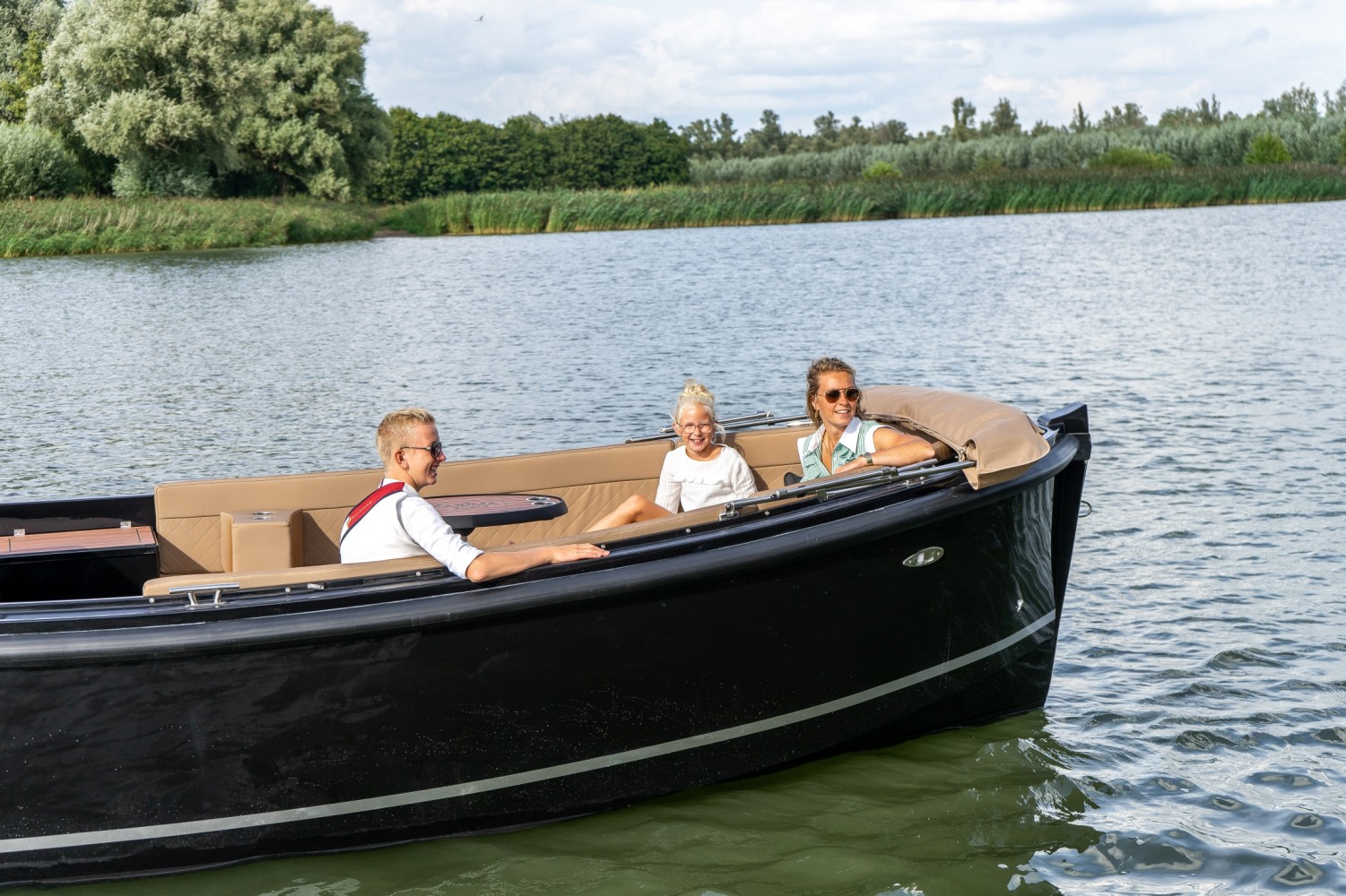 Maxima 650 Flying Lounge Electric