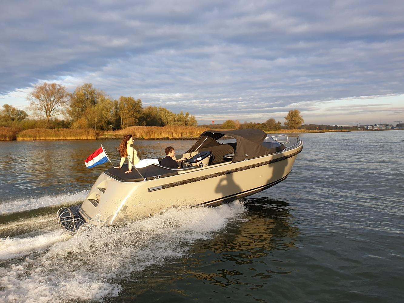 Maxima 720 retro Électrique