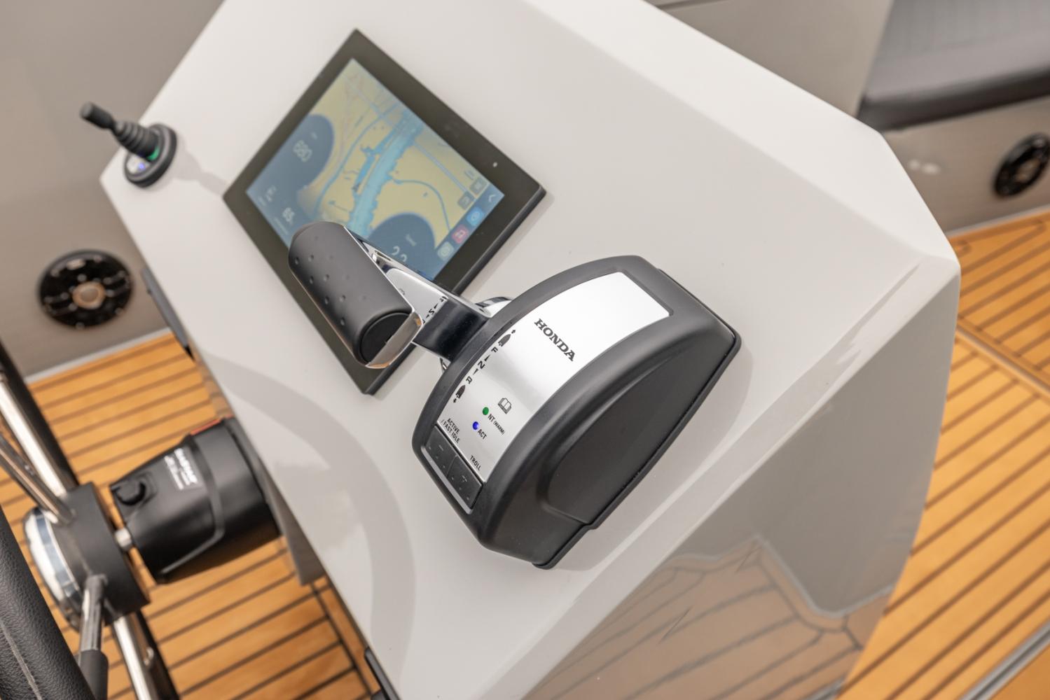 Maxima 680 sport lounge