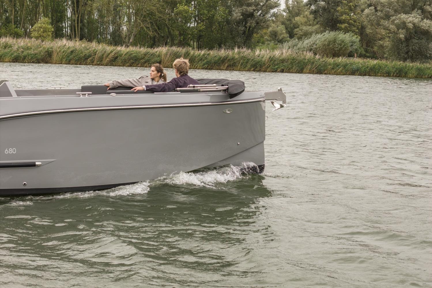 Maxima 680 sport lounge