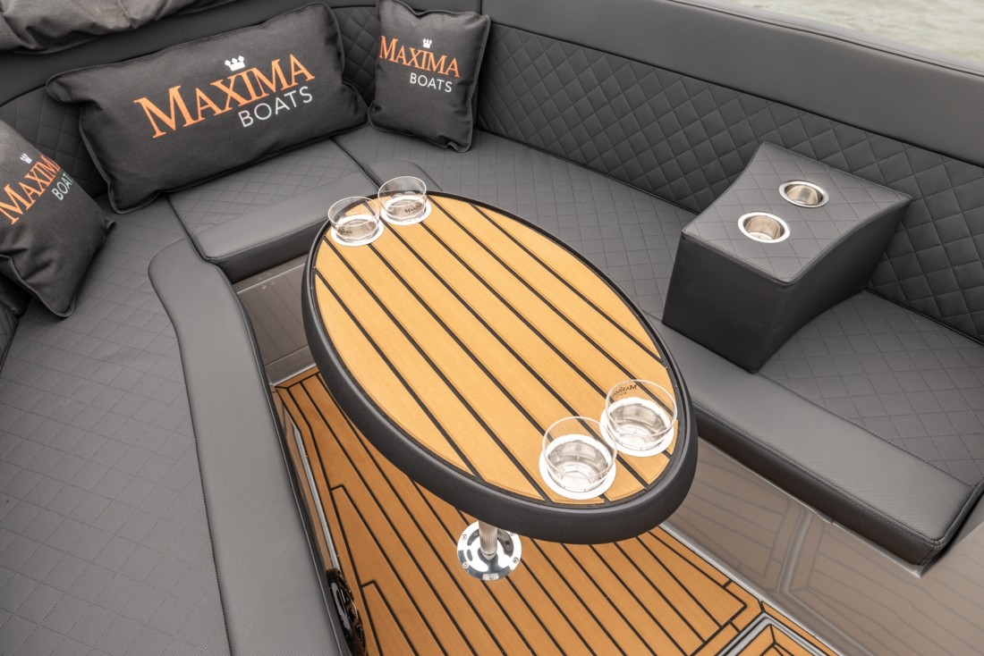 Maxima 680 sport lounge