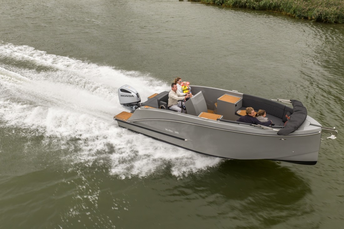 Maxima 680 sport lounge