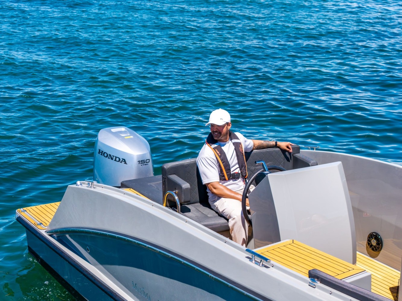 Maxima 680 sport lounge