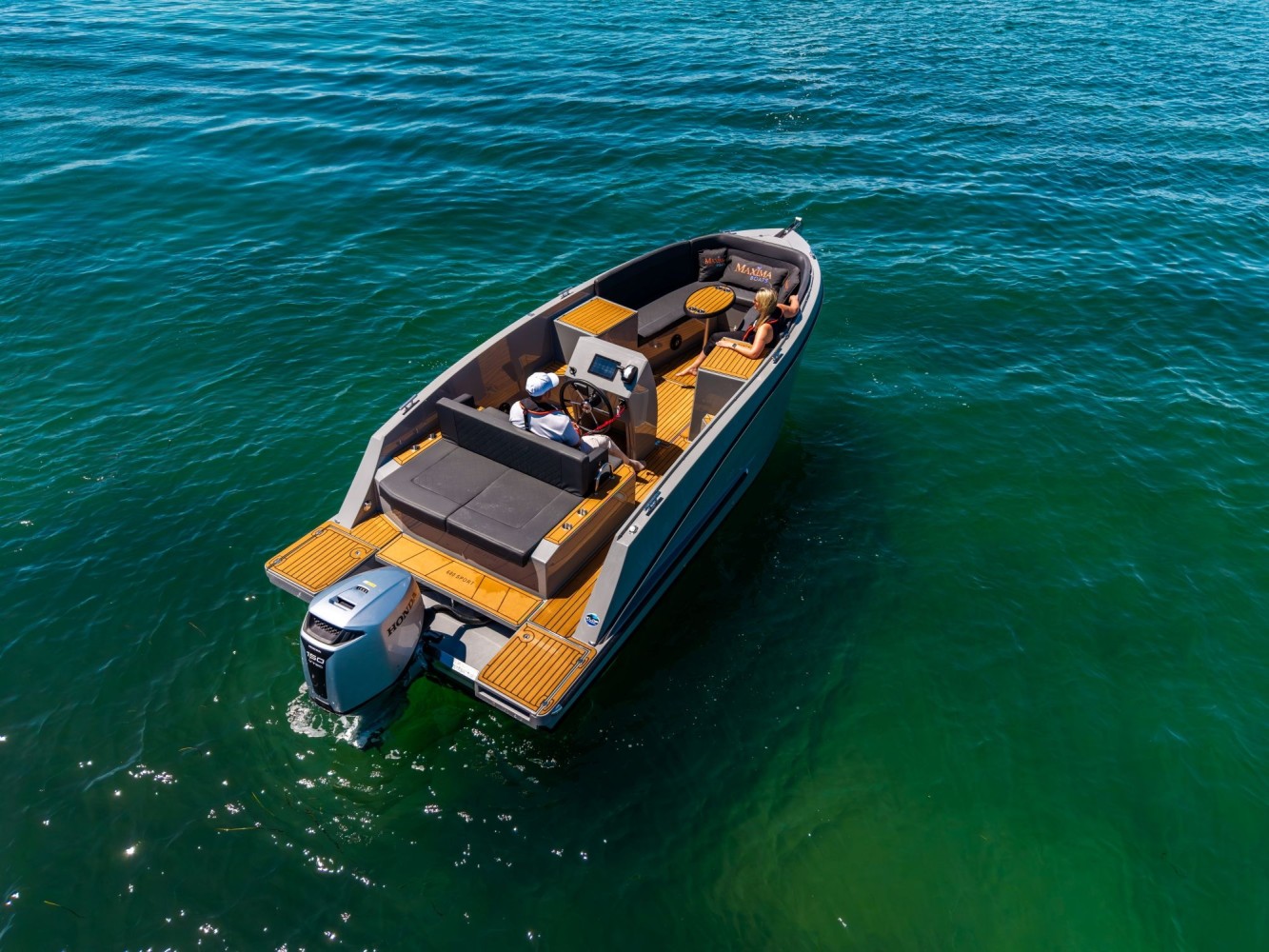 Maxima 680 sport lounge