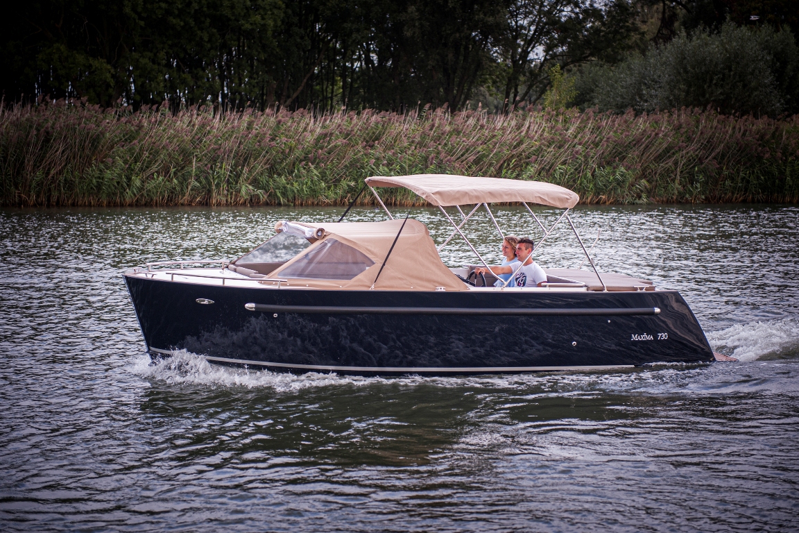 Maxima 730